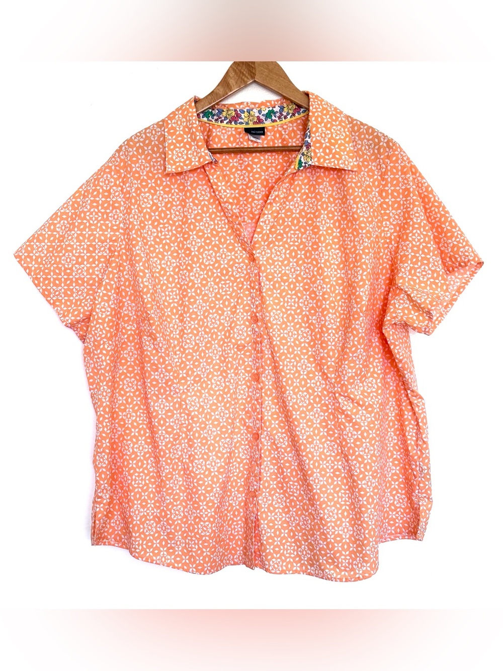 Basic Editions Plus Shirt Women’s 3X Geometric Button Up Short Sleeve Collar Top